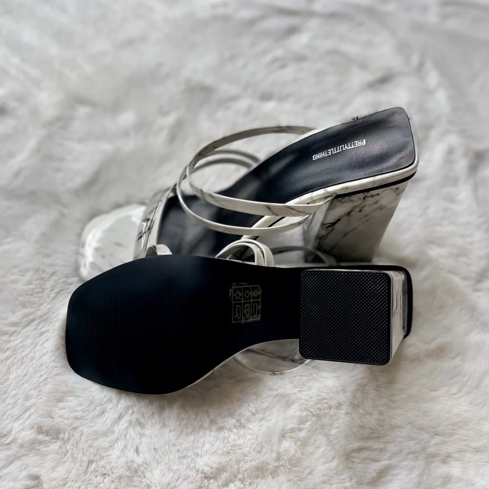 🖤🤍 Pretty Little Things 🖤🤍 New! Marble Heels - Picture 9 of 12
